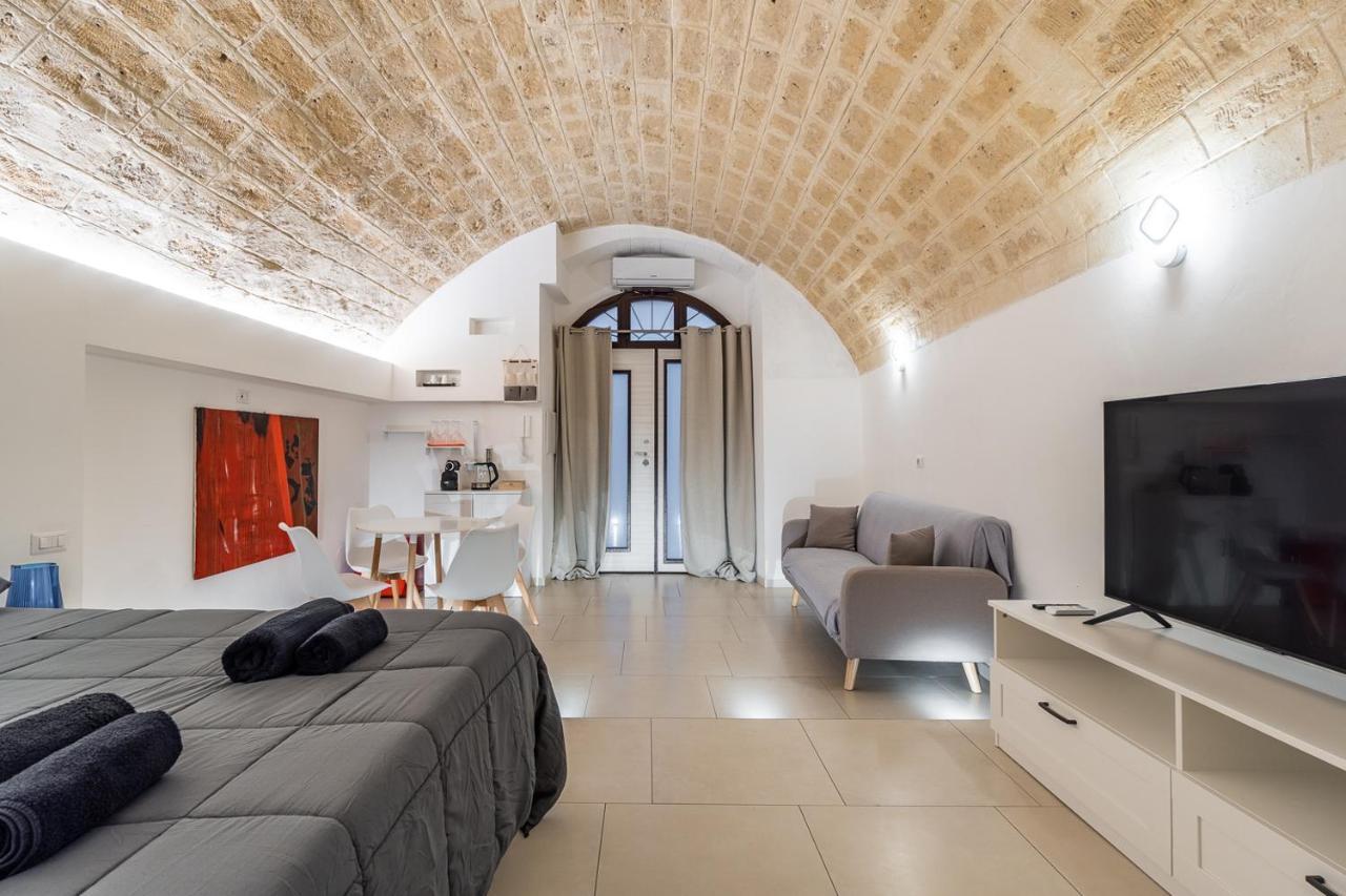 Le Cave Apartment Бари Екстериор снимка