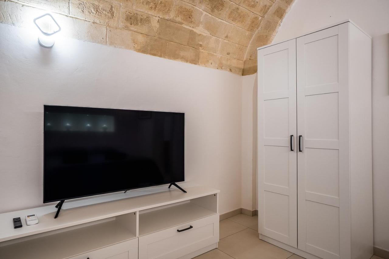 Le Cave Apartment Бари Екстериор снимка